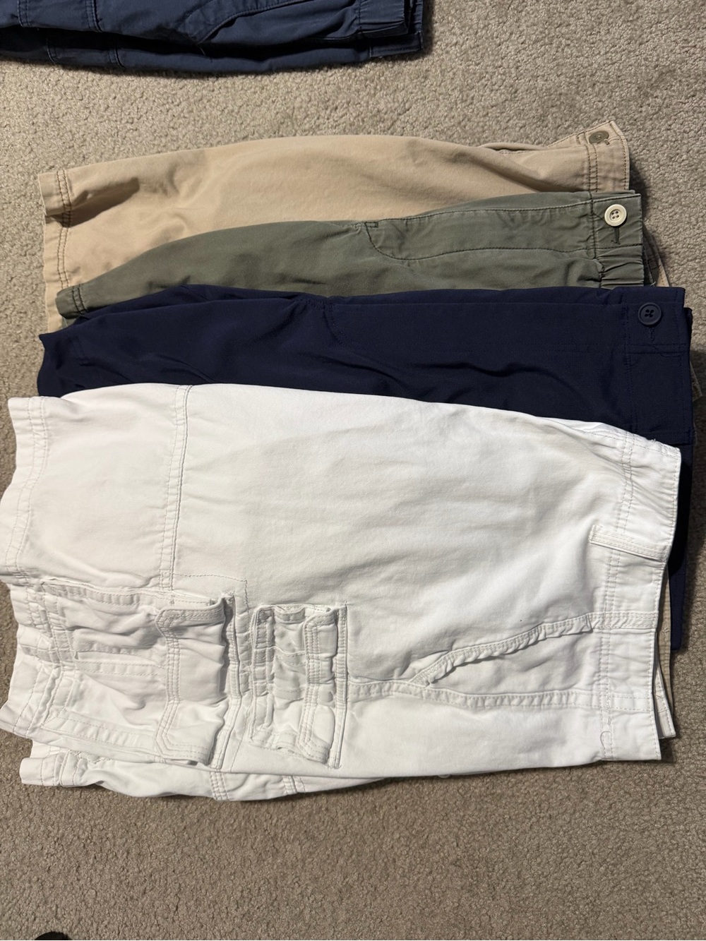4 pairs Tommy Bahama, Plugg, and Lee Cargo Shorts - White, Navy, Olive, Tan